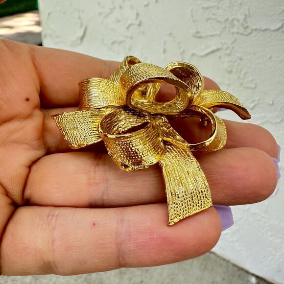Vintage Jewelry 90s Gold Classic Ribbon Carolina gold brooch Bow Brooch - Picture 3 of 8